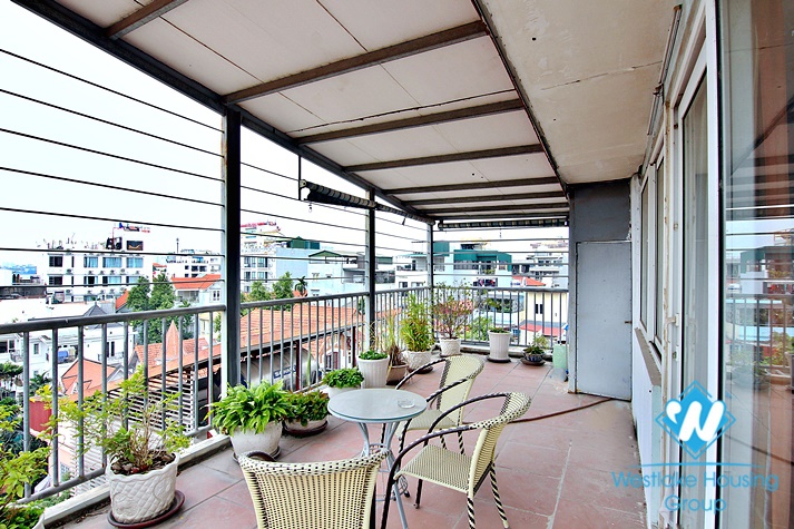 A Cozy one  bedroom apartment for leasing on the top floor in Tay Ho for rent 
